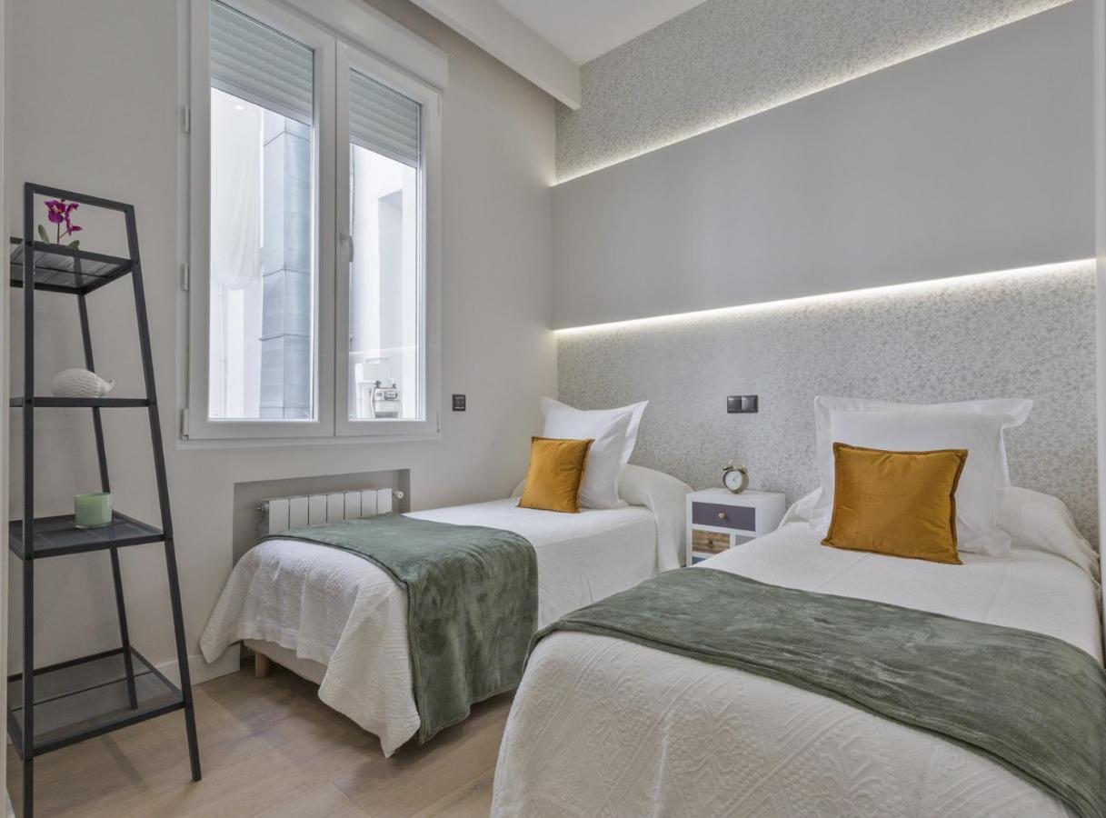 Charming City Center Apartment For 4 Perfect Location, Espoz Y Mina III มาดริด ภายนอก รูปภาพ